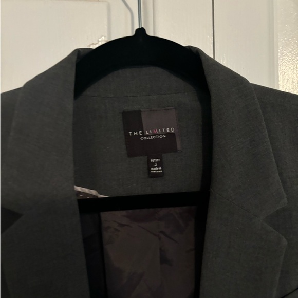 2P Dark Grey one button blazer from The Limited Collection - Picture 7 of 7